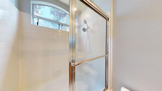 Building Photo - 7254 Shoreline Dr