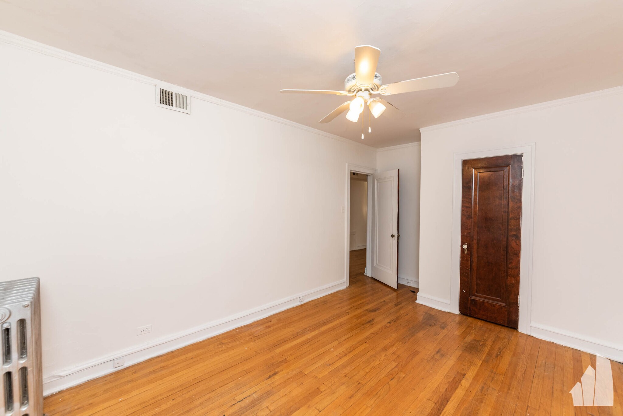 Building Photo - 2654 W Ardmore Ave