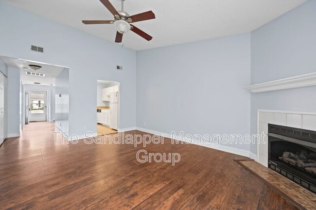 Building Photo - 1320 Pinnacle Ln