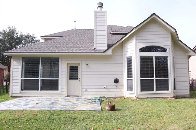 Building Photo - 71 La Costa Dr