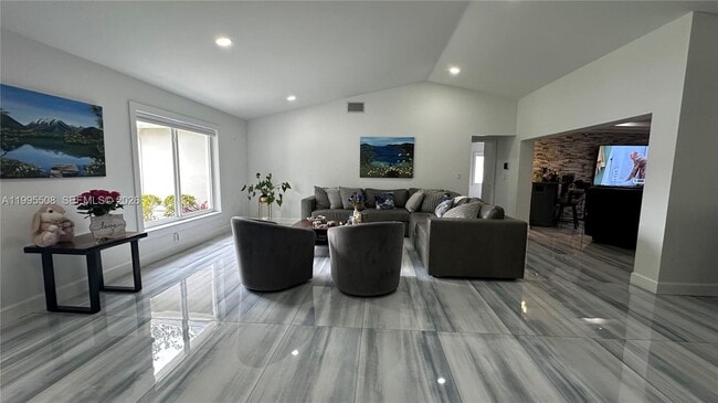 Building Photo - 13411 SW 17th Ct