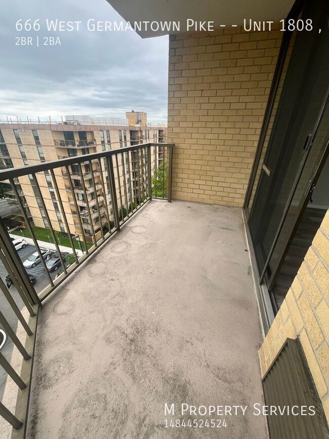 Building Photo - Spacious, Beautiful 2 Bedroom 2 Bath Condo...