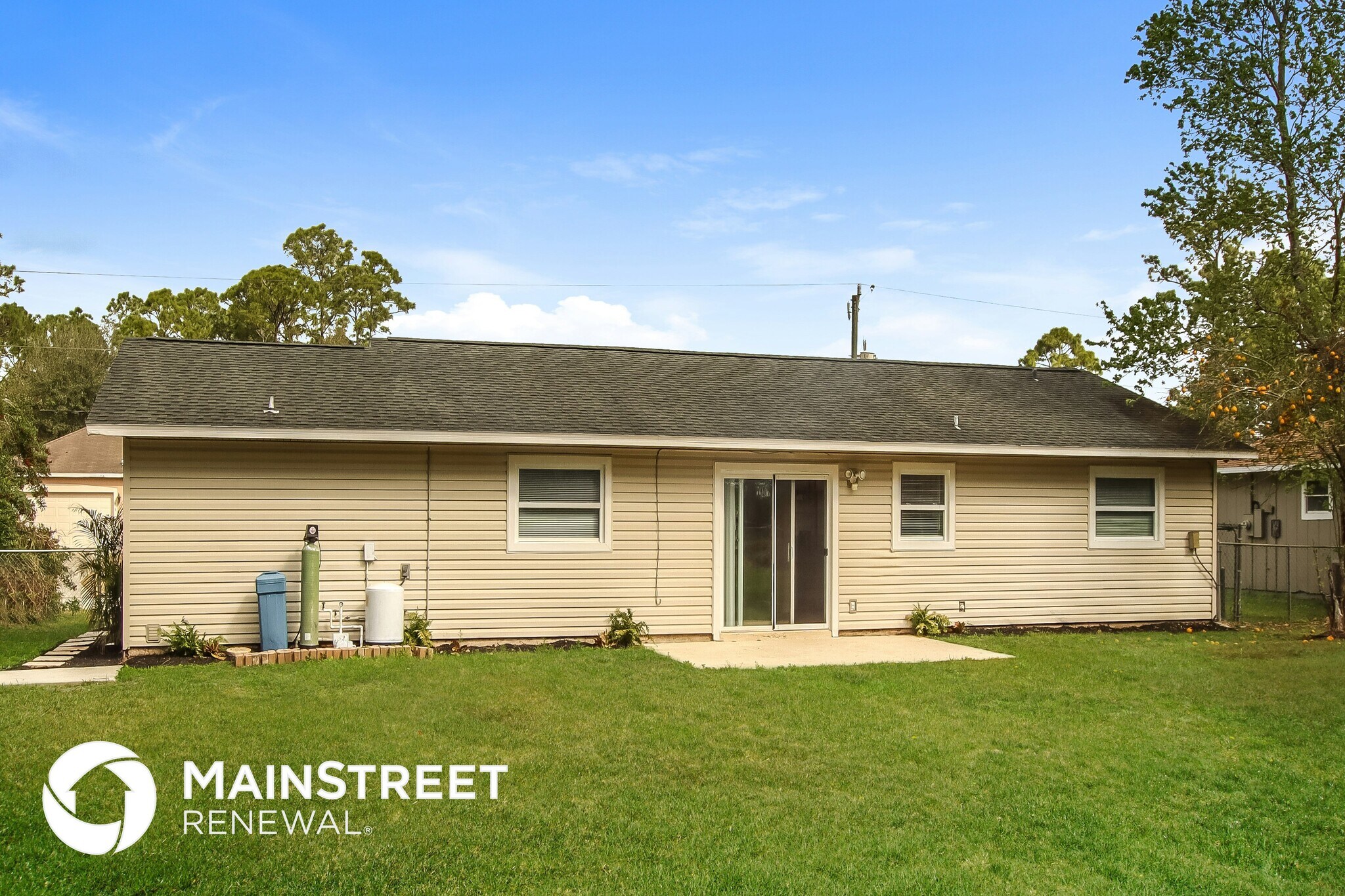 Building Photo - 764 Gelaso St SW