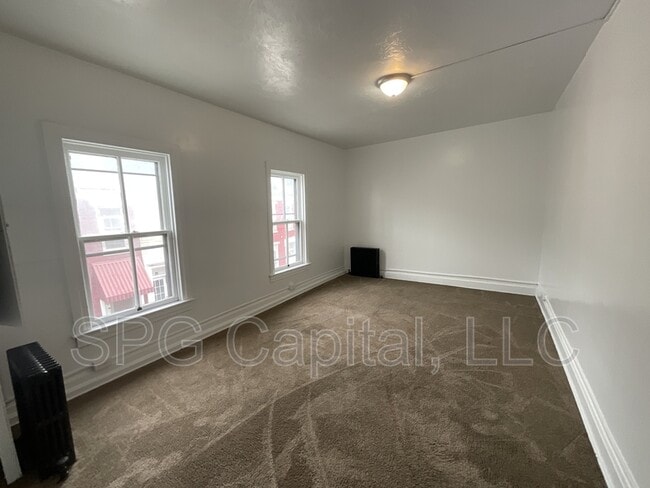 Building Photo - 19 S Lee St