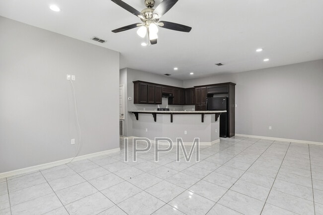 Building Photo - 20468