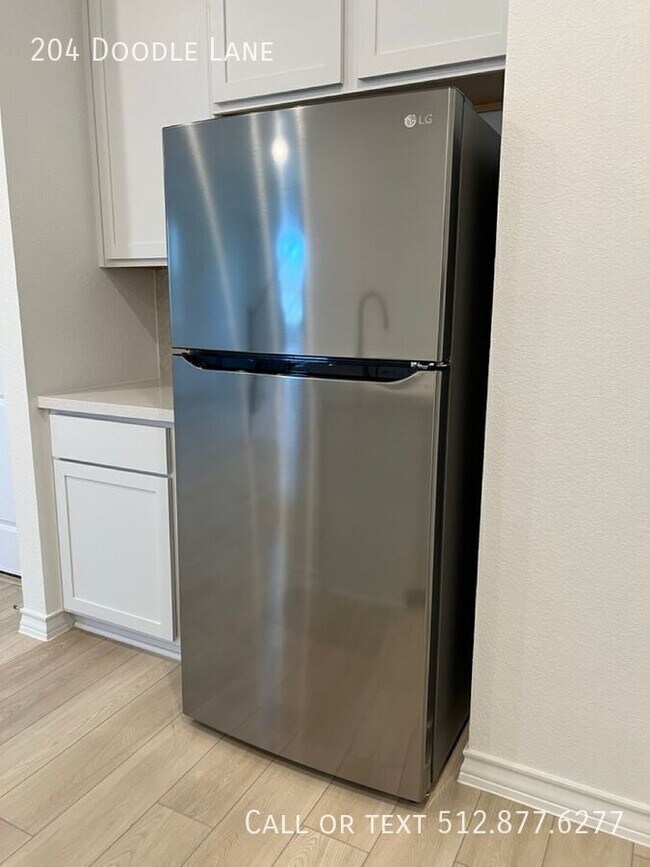 Building Photo - 204 Doodle Ln