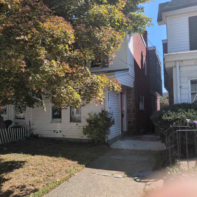 Primary Photo - 2608 N Monroe St