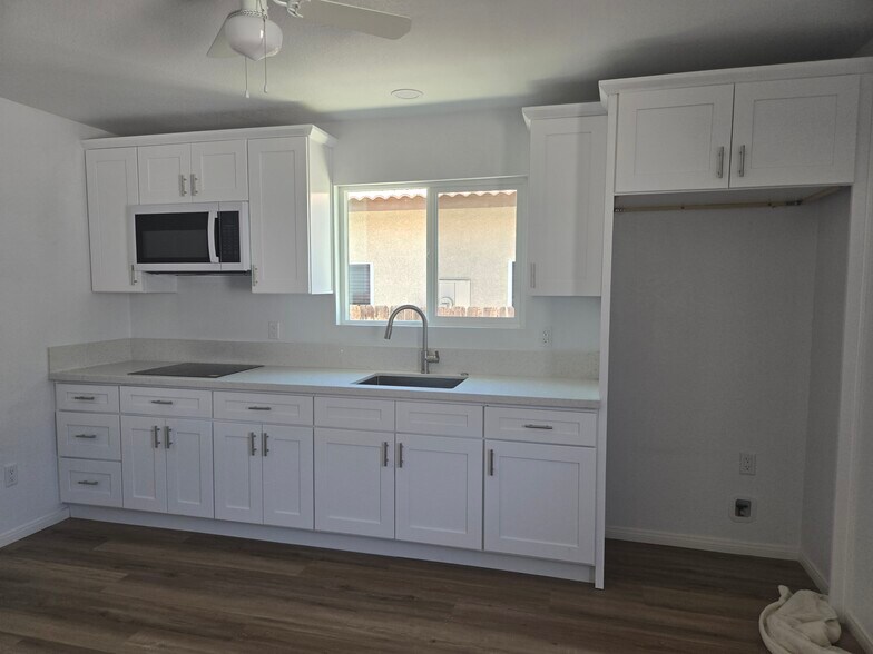 Kitchen Space - 53660 Avenida Herrera