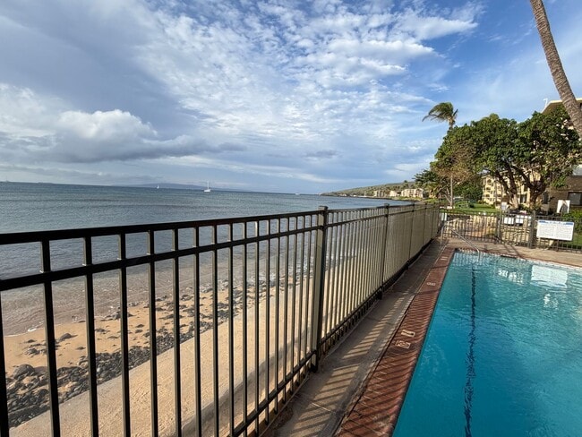 Building Photo - Maalaea Oceanfront Furnished One Bedroom