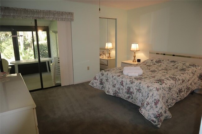 Building Photo - 1389 Pine Ridge Cir E