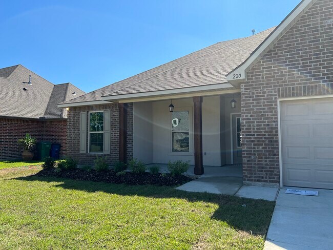 Building Photo - 220 Tall Oaks Ln