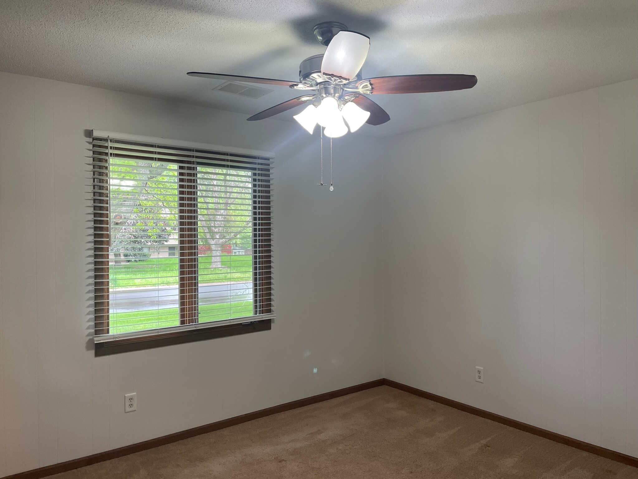 Building Photo - 1807 Karis Way