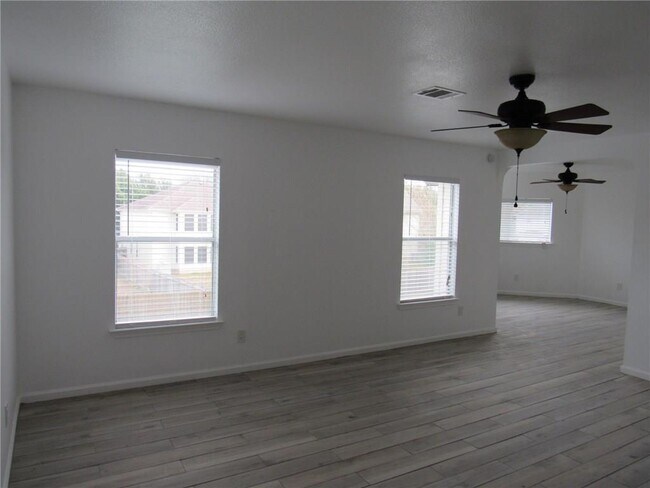 Building Photo - 2107 Deer Creek Trail