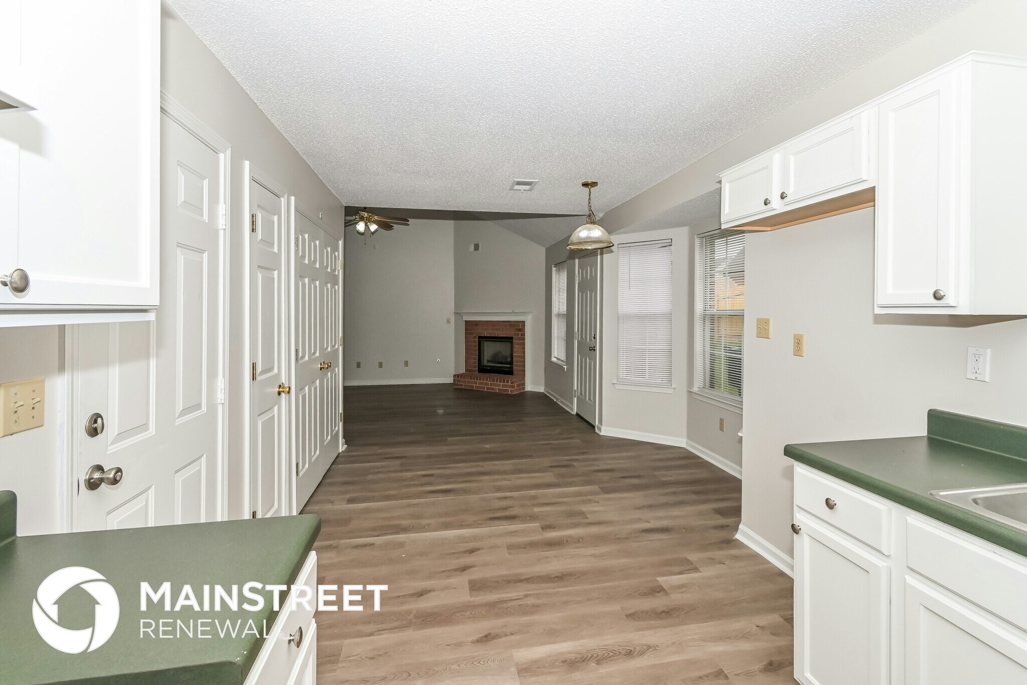 Building Photo - 1053 Scofield Dr