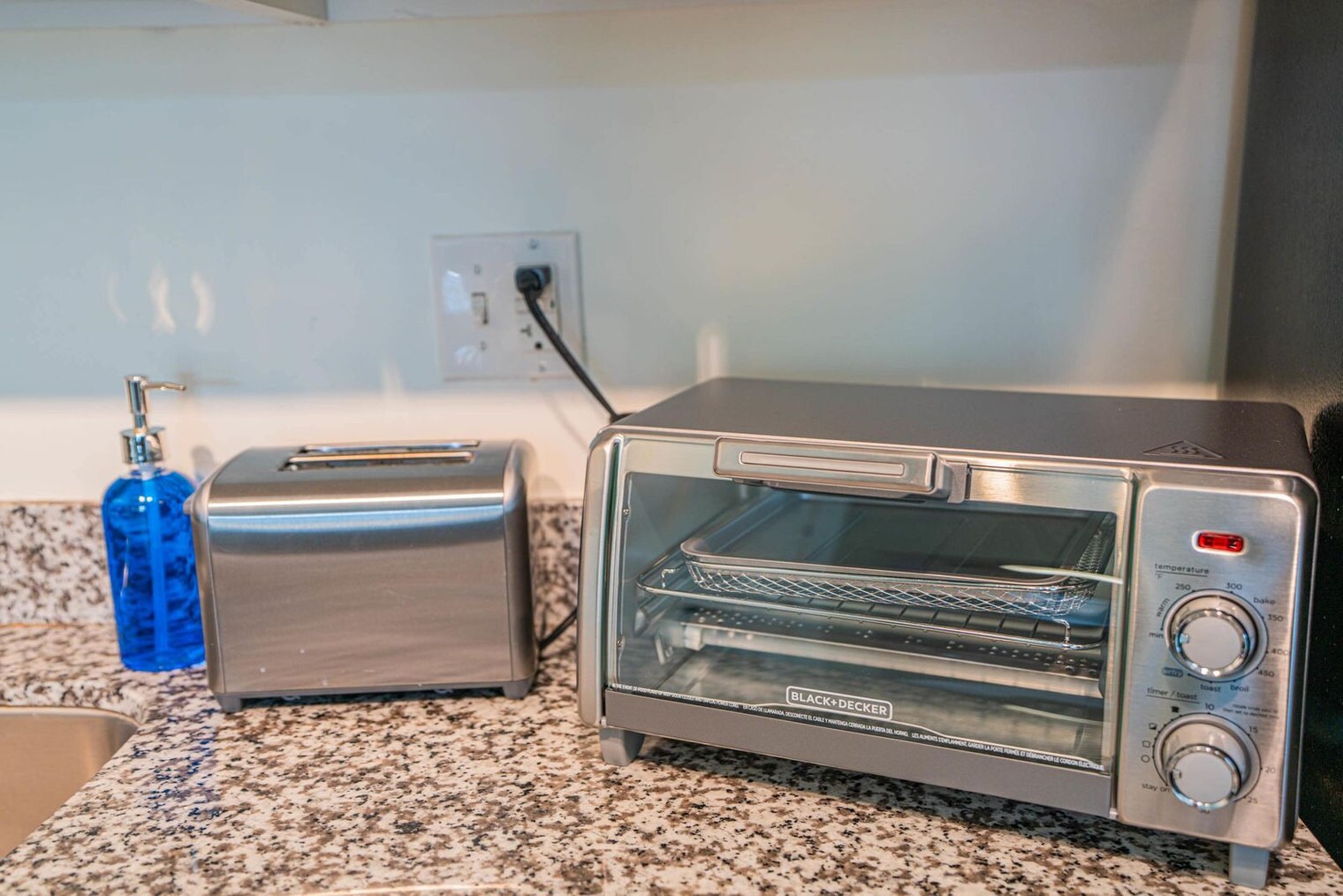 Building Photo - 811 N 3rd St