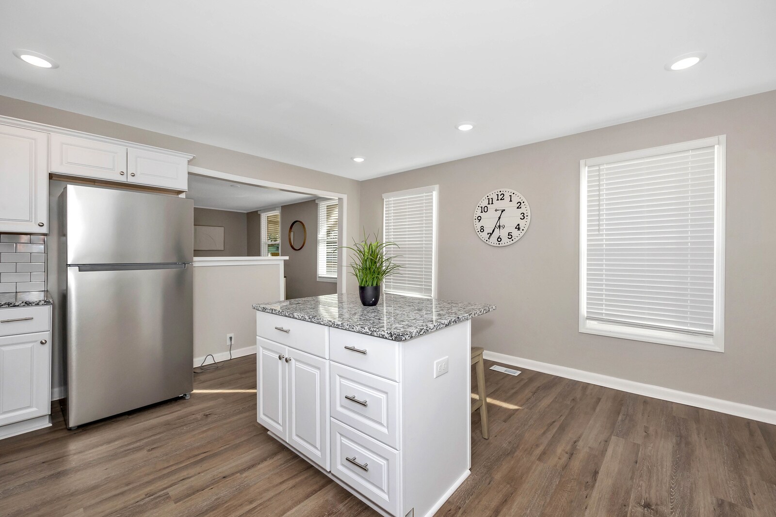 Building Photo - 3706 Emm Ell St SW