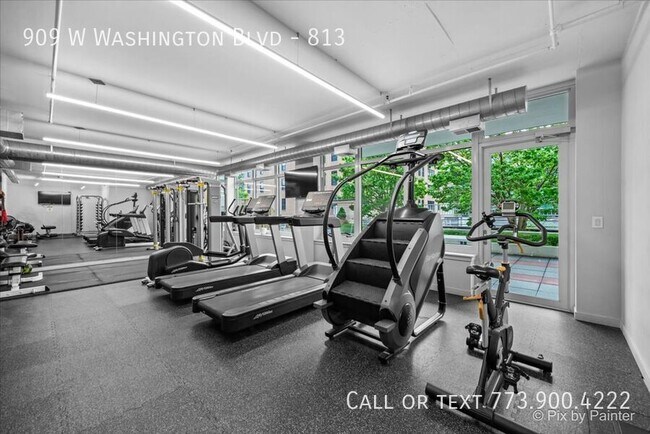 Building Photo - 909 W Washington Blvd