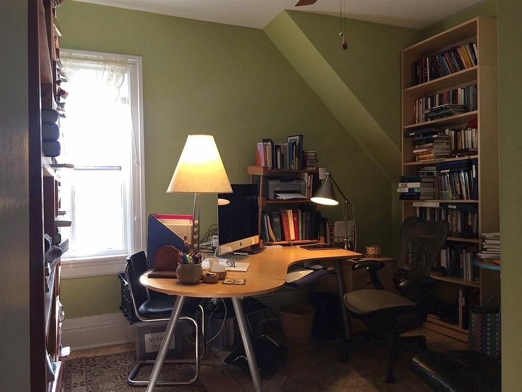 Building Photo - 211 East St