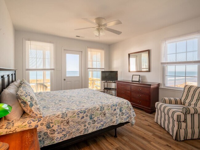 Building Photo - On Porpoise @ 36 Porpoise Place