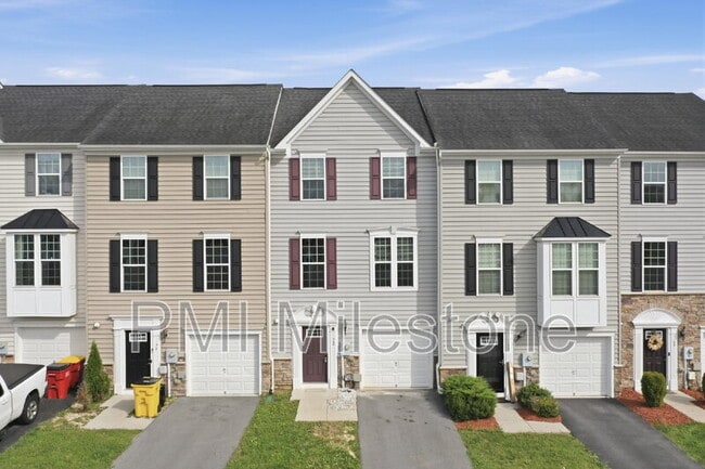 Building Photo - 72 Norwood Dr