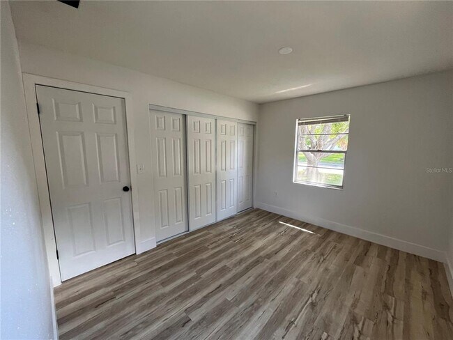 Building Photo - 5123 Brookside Ln