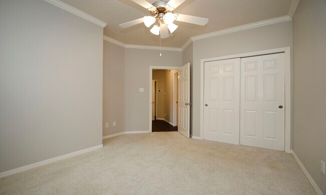 Building Photo - 1515 Olive Park