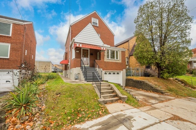 Building Photo - DON'T MISS THIS! BEAUTIFLLY RENOVATED 3 bedroom in Munhall!!