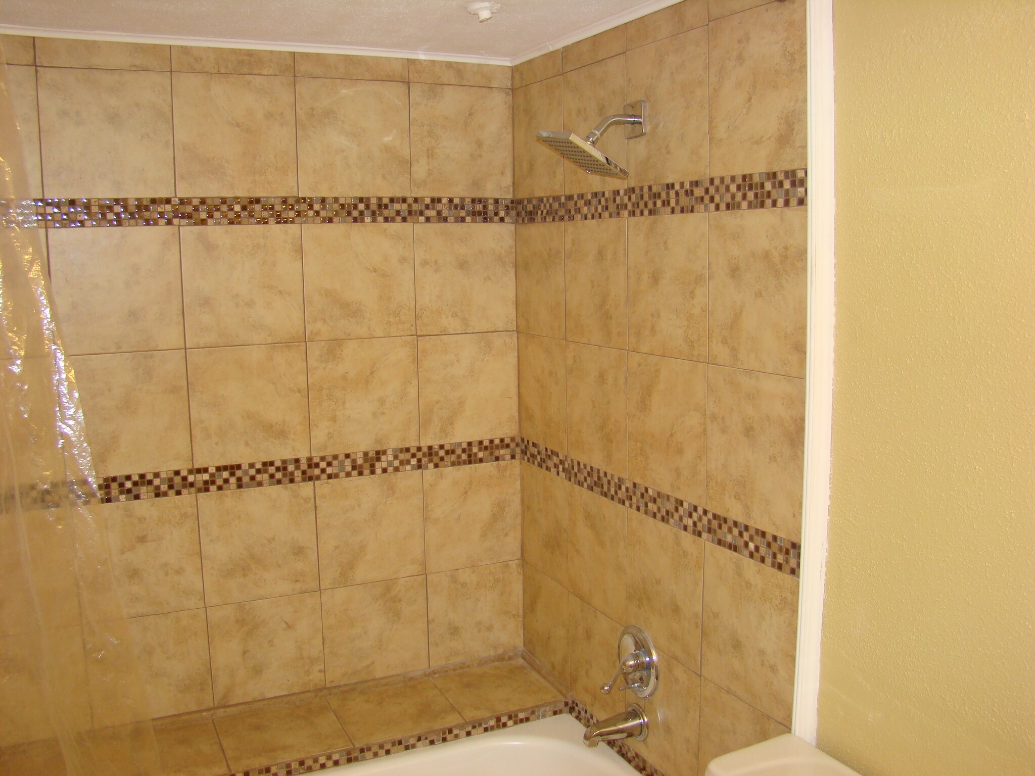 Building Photo - 2820 S Bartell Dr
