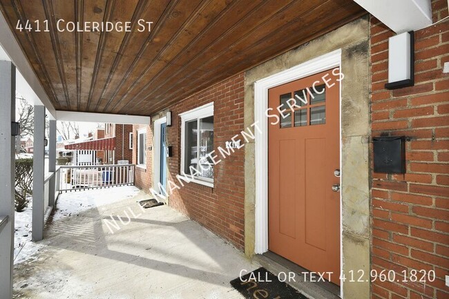 Building Photo - 2 bed, 1 bath duplex in Stanton Heights