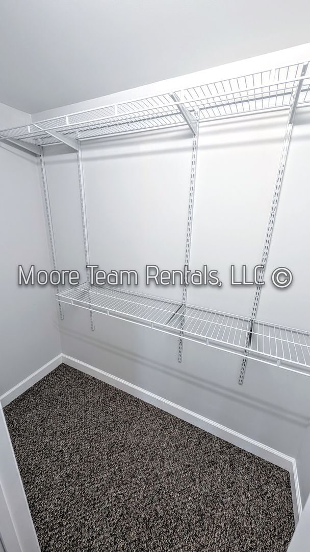 Building Photo - Spacious Updated Home on 1.6 Acres – Prime Location Near Arden, Fletcher & Mills River