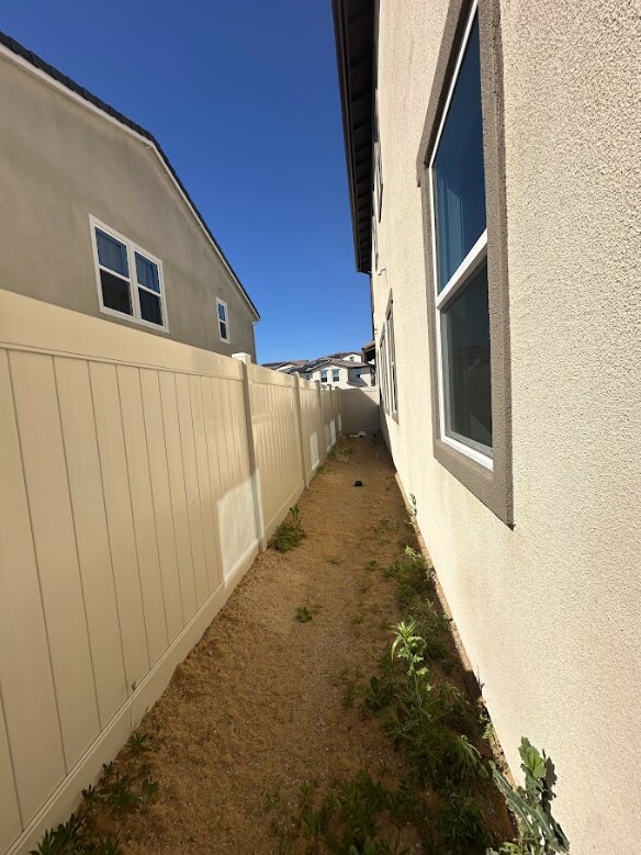 Building Photo - 24392 Calle La Roca