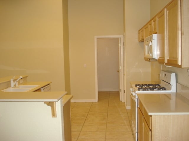 Building Photo - 600 Boone Dr