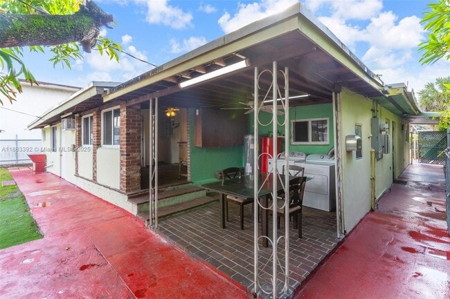 Building Photo - 701 Tamiami Canal Rd
