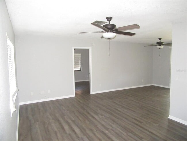 Building Photo - 1074 Birchcrest Blvd