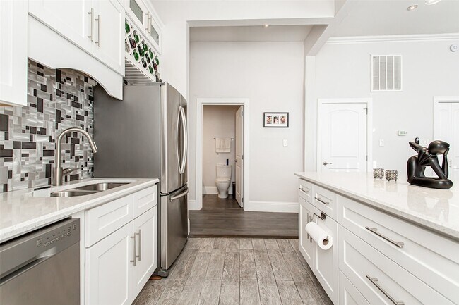 Building Photo - 4719 Junius St