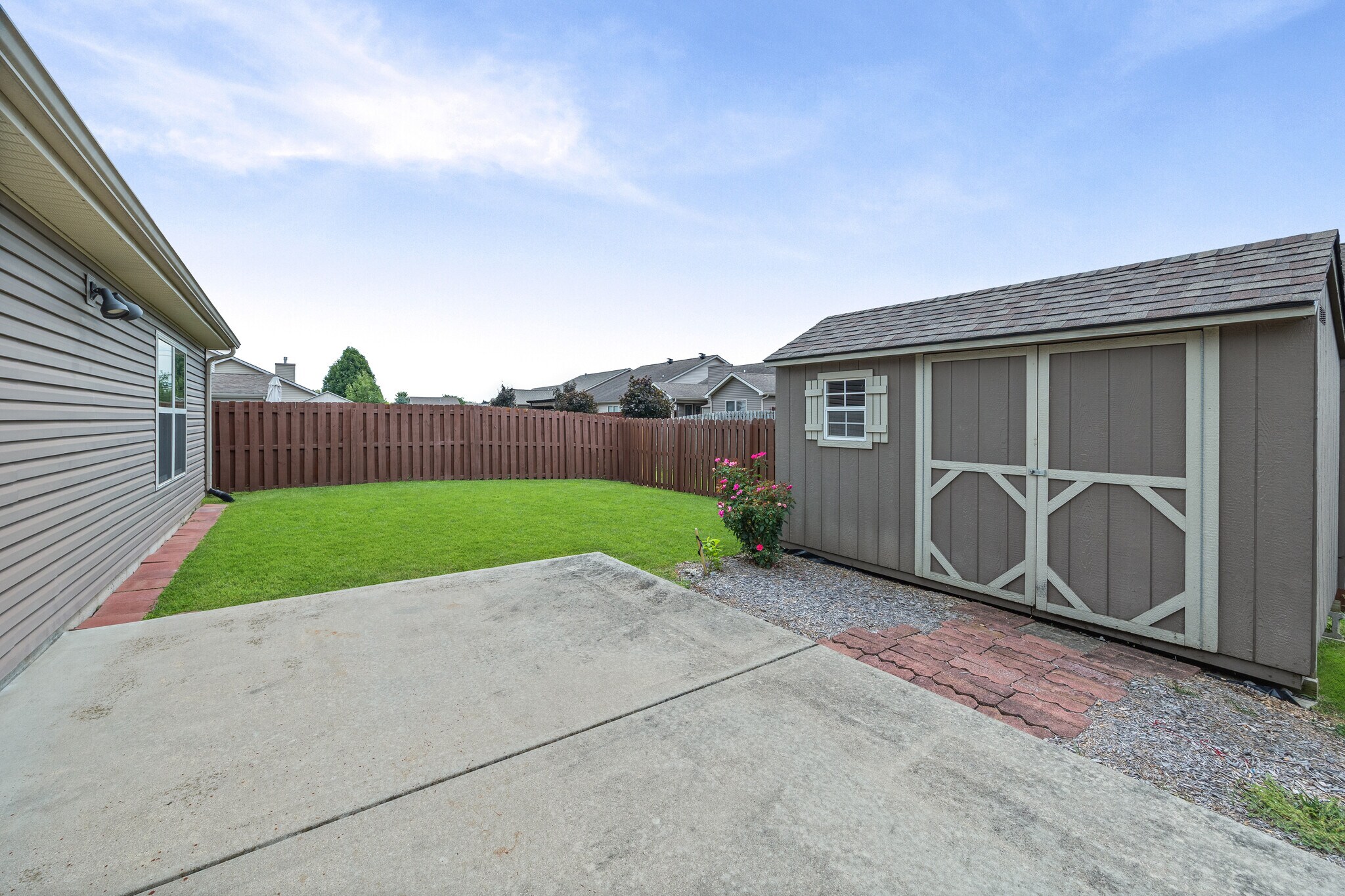 Building Photo - 25 Kettle Ct