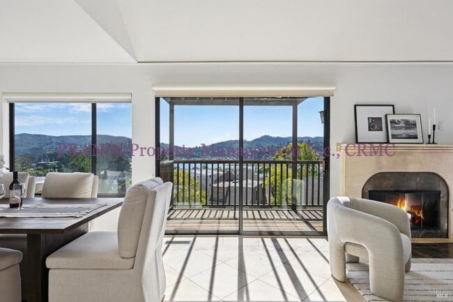 Building Photo - Panoramic View From This Strawberry Home w...