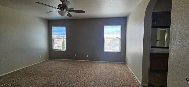 Building Photo - 1652 N Sand Canyon Dr