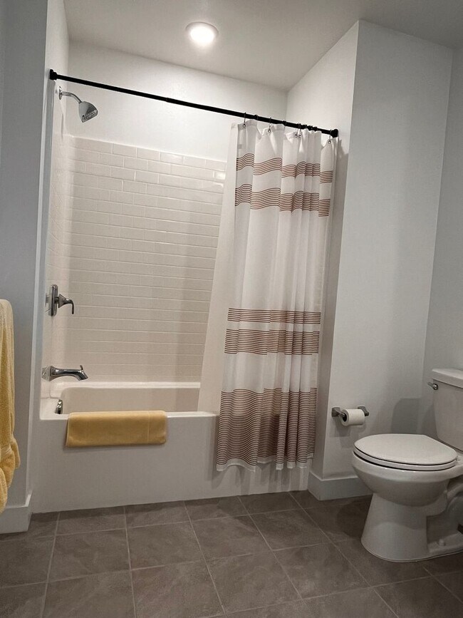 Building Photo - Luxury Condo in Lexington at Central Park West - Available Beginning of September!!