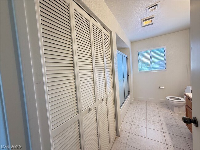 Building Photo - 4025 Delos Dr