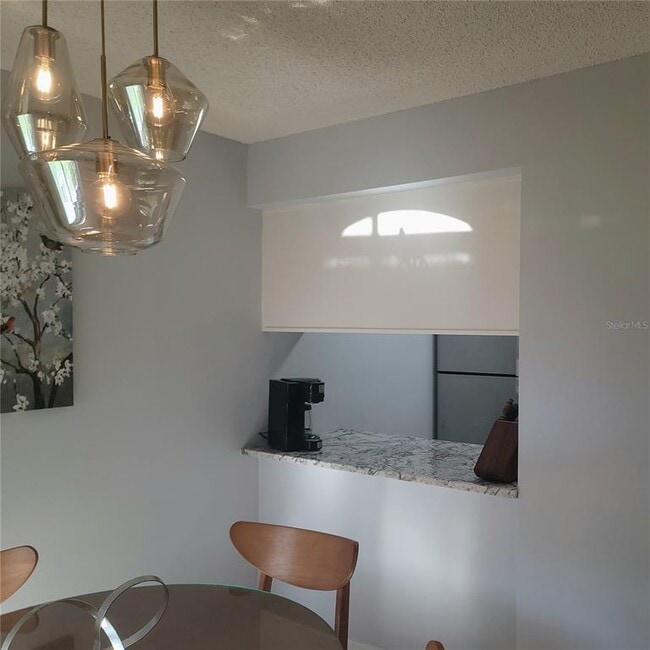 Building Photo - 4215 E Bay Dr