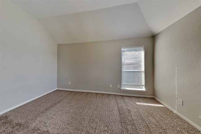 Building Photo - 22430 Bristolwood Ct