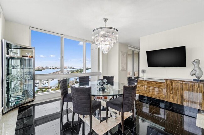 Building Photo - 331 Cleveland St