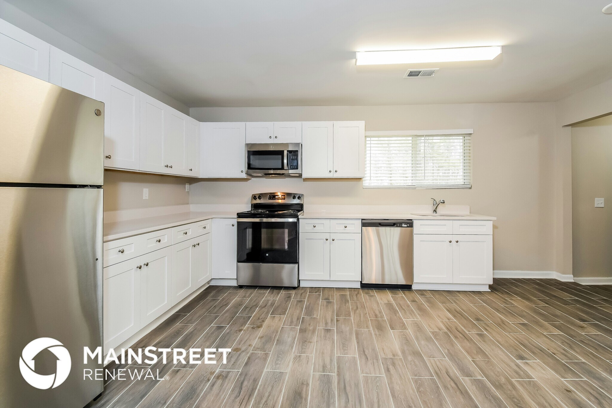 Building Photo - 3715 Meadowview Dr