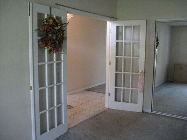 Building Photo - 2253 SW 41 Ln