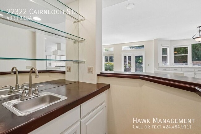 Building Photo - 22322 Cairnloch St