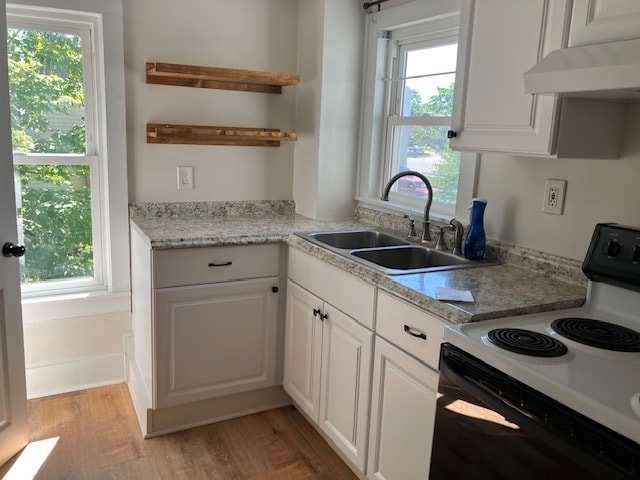 Building Photo - 10 School St