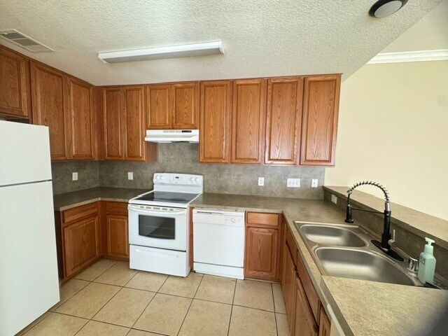 Building Photo - 3817 Shire Valley Dr