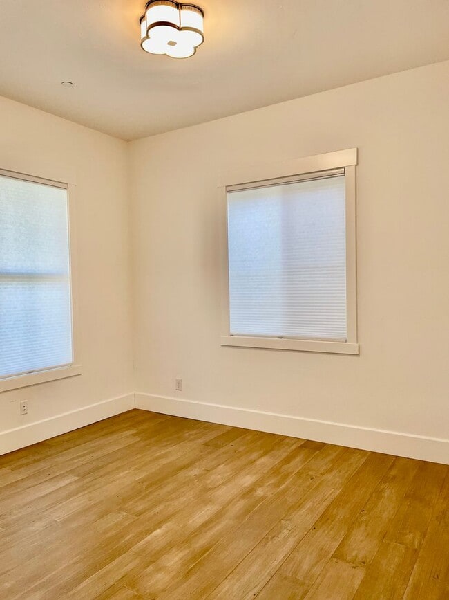 Building Photo - Wow! Custom Built Smart Home in Sutter Par...