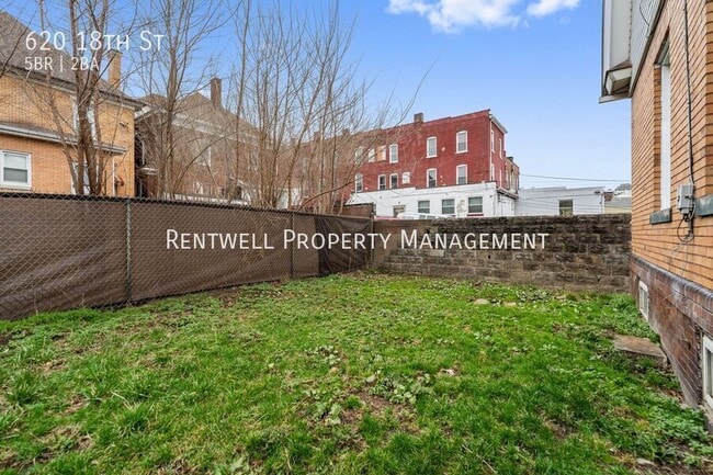 Building Photo - 620 18th St